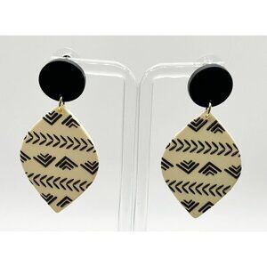 Bohemian Black Arrow Pattern Earrings